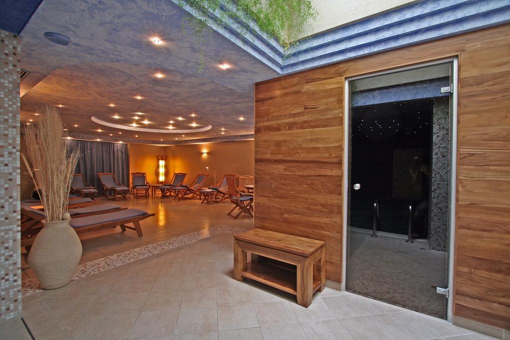 Tornacos Hotel - Hegykő Екстериор снимка
